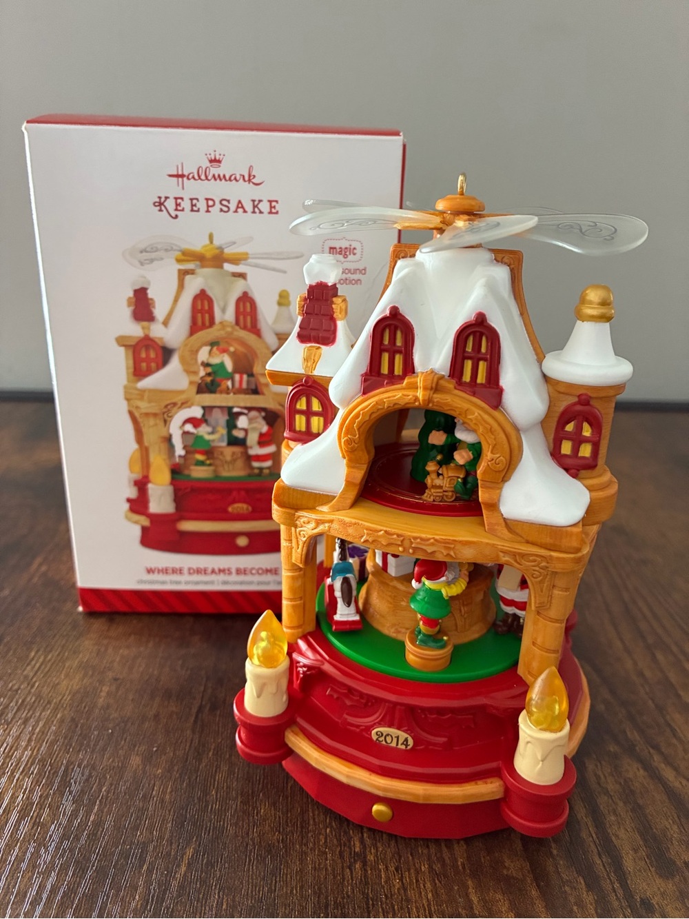 Hallmark 2014 Keepsake “Where Dreams Become Toys” Magic Ornament NIB